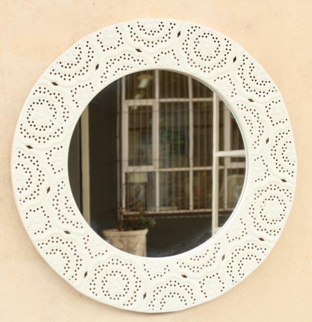 Round Metal Cut-Out Mirror